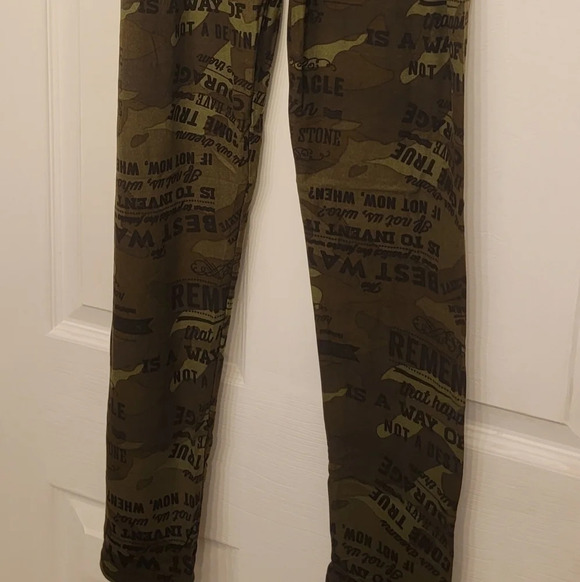 LEGGINGS - Picture 2 of 2